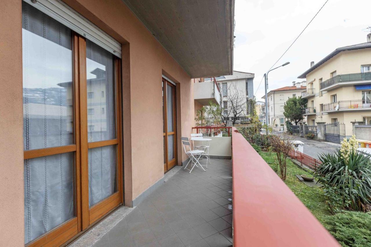 Casa Alpina - Appartamento Aosta Exterior foto