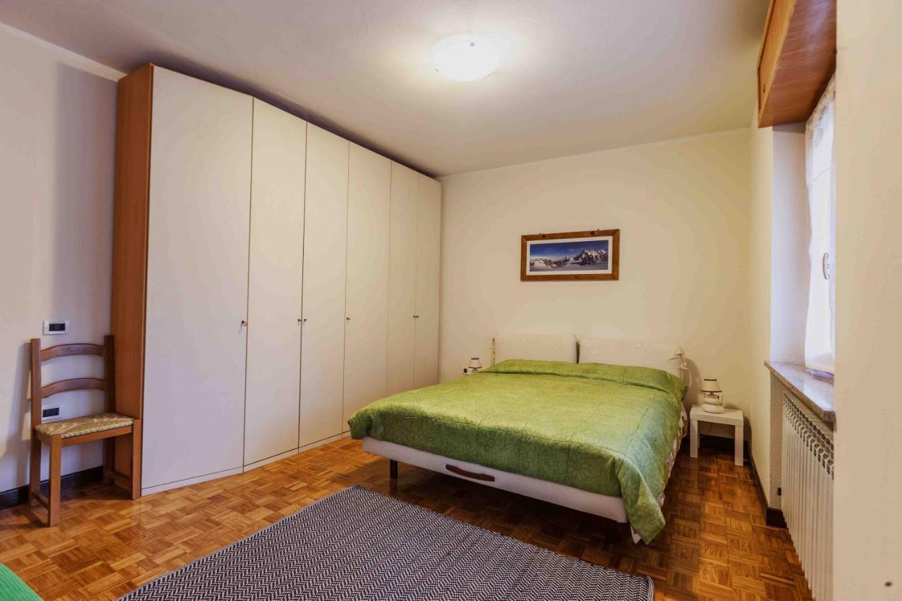 Casa Alpina - Appartamento Aosta Exterior foto
